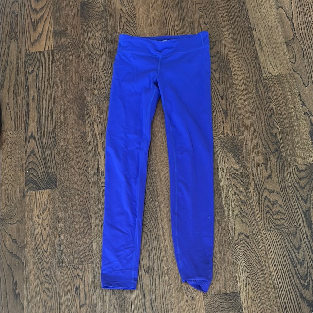 Athleta purple Leggings Form-Fitting Stretchy Design